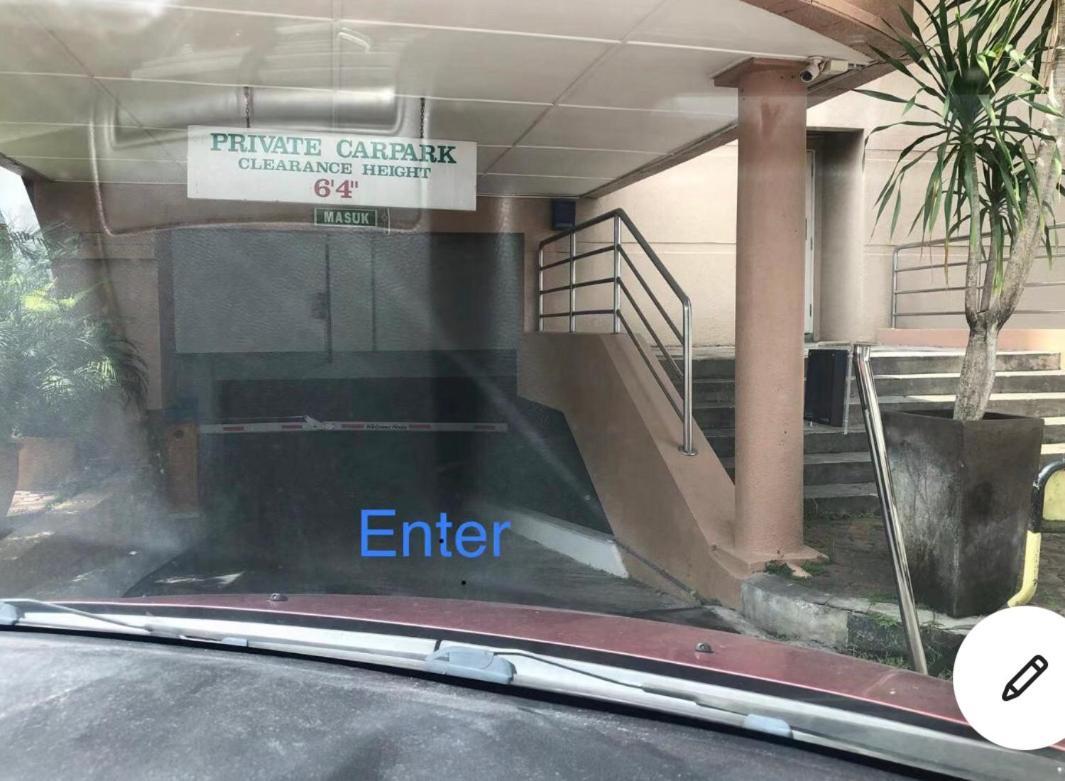 Riverbank Suites Waterfront Κουτσίνγκ Εξωτερικό φωτογραφία