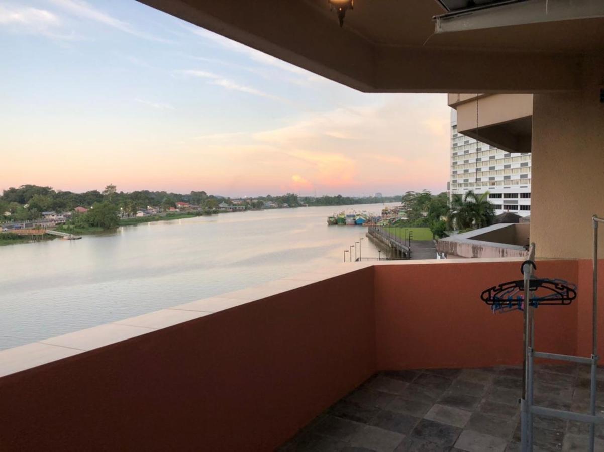 Riverbank Suites Waterfront Κουτσίνγκ Εξωτερικό φωτογραφία