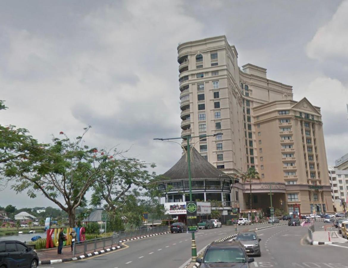 Riverbank Suites Waterfront Κουτσίνγκ Εξωτερικό φωτογραφία