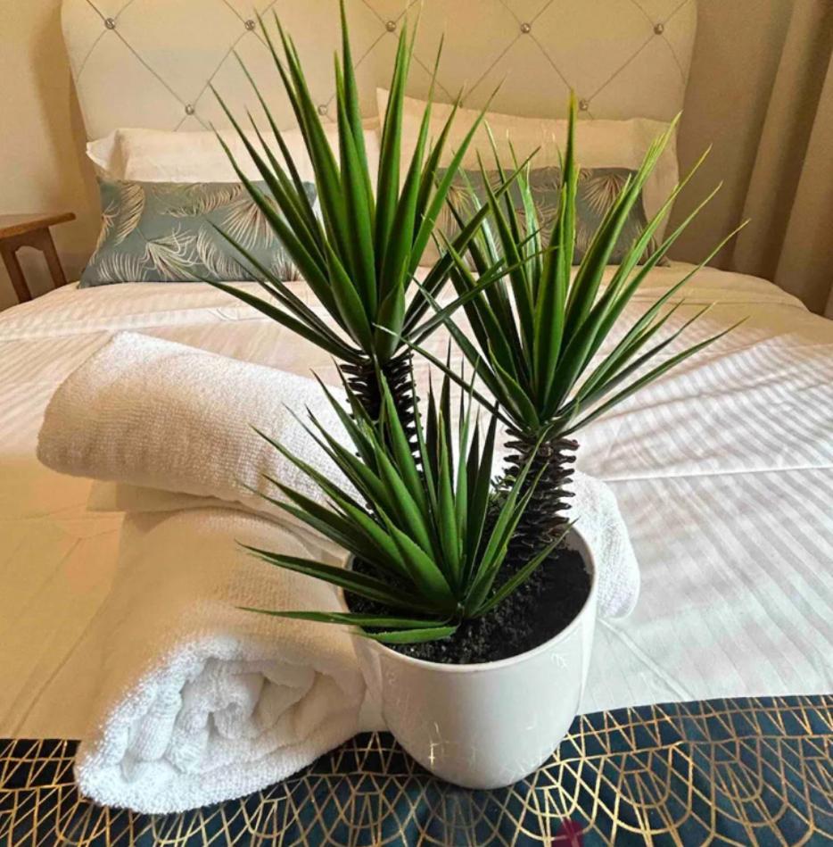Riverbank Suites Waterfront Κουτσίνγκ Εξωτερικό φωτογραφία