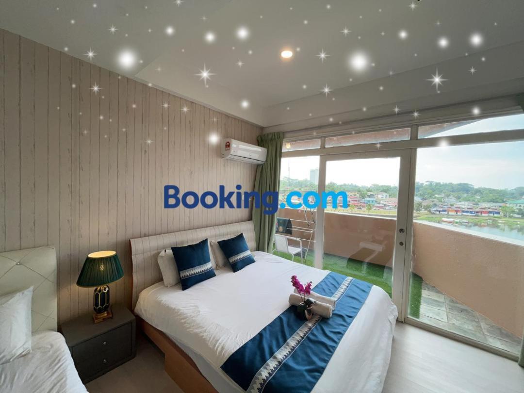 Riverbank Suites Waterfront Κουτσίνγκ Εξωτερικό φωτογραφία